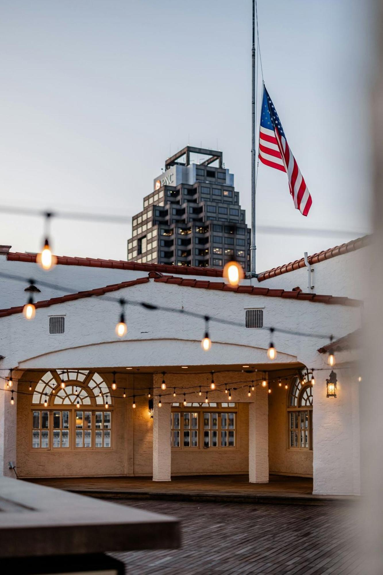 The St. Anthony, A Luxury Collection Hotel, San Antonio Exterior photo