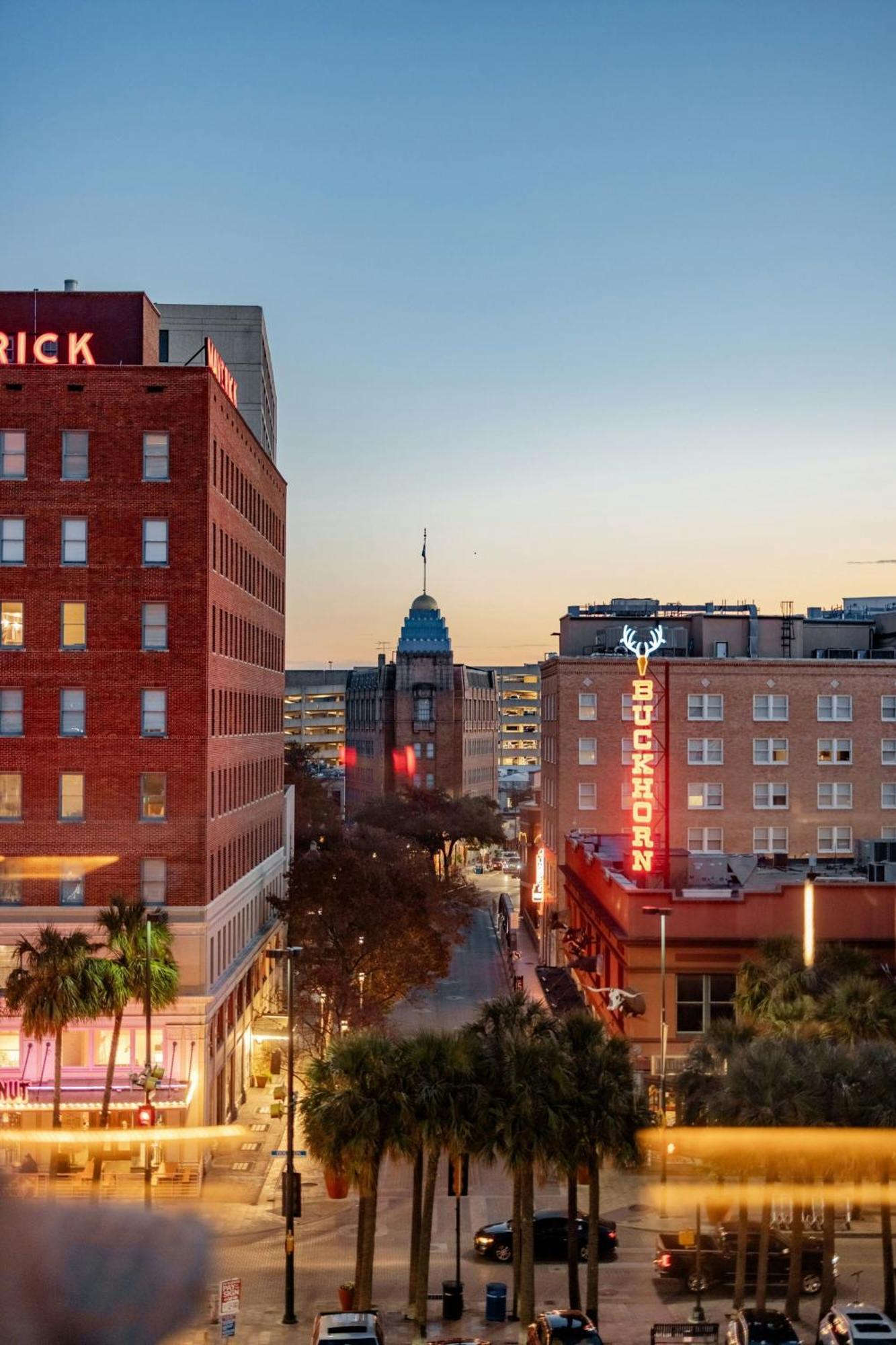 The St. Anthony, A Luxury Collection Hotel, San Antonio Exterior photo